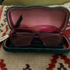 Gucci pink sunnies